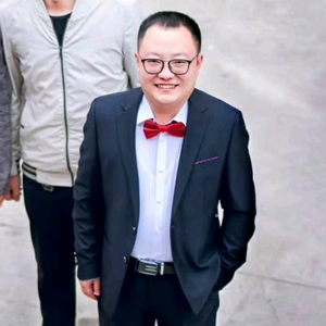 爱吃面的裴先生头像