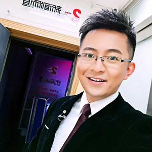 主持人王威村长