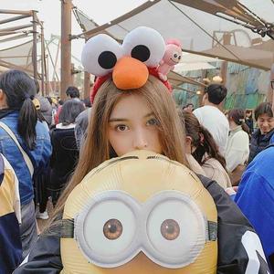 小亦甄头像