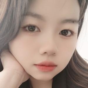小叶子头像