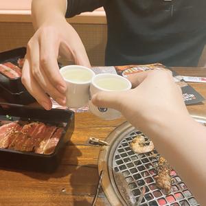 旺旺掀被喵头像