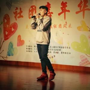 学生哥Fama头像