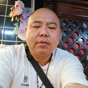 爱管闲事的唐胖胖头像