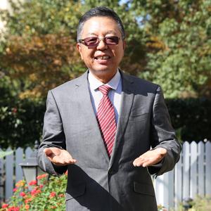 鹏来格头像