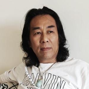 画家杨晓亮头像