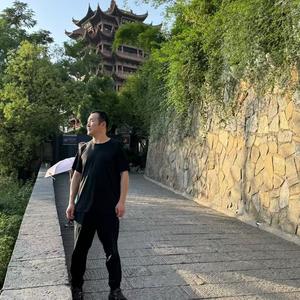 行走强哥头像