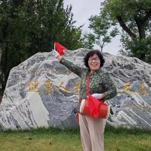 执着的晚风0WE头像