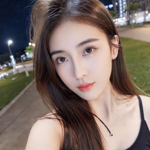 言小妍头像