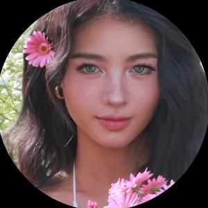 是草莓吖头像