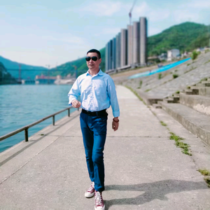 小小庾头像