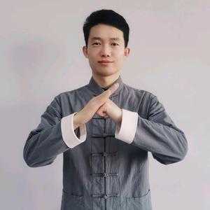 贾馆长运动健康头像