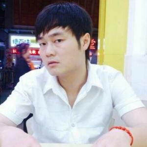 一個悲傷而悲傷的男人 头像