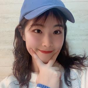 贪吃的纯子头像