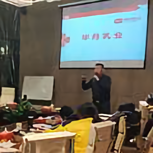 冯兴国华丹奶粉头像