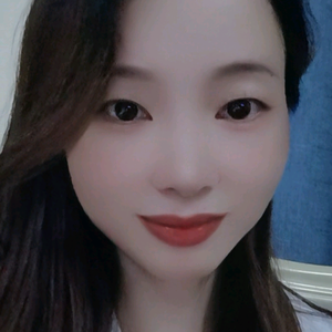 爱丽在深圳头像