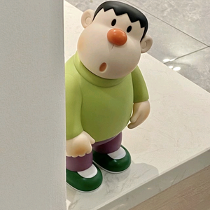 华亮行头像