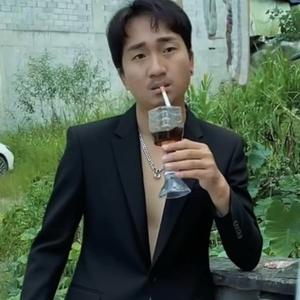 唐三萬头像