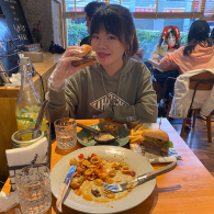 莎莎胃不大头像