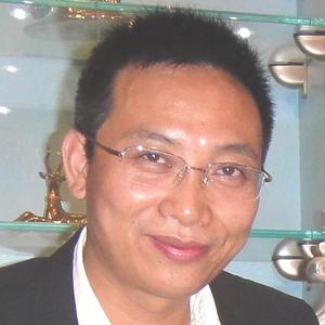 别墅设计李况典头像