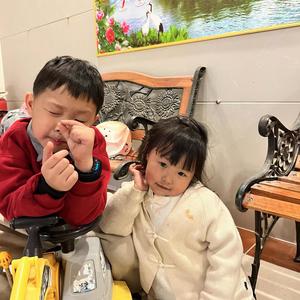 韬兒哥哥和田芯妹妹头像