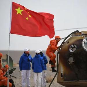 路在脚下12593头像