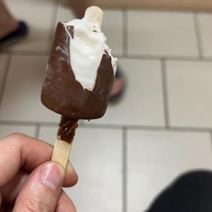 adiP科技头像