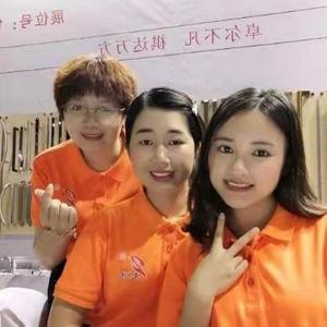 卓尔祺拉手小文头像