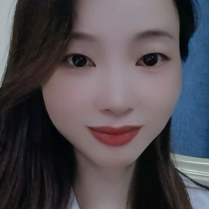 爱丽在深圳头像