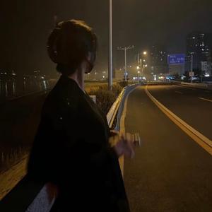 琍0809头像
