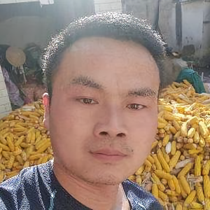 施工员小孟头像