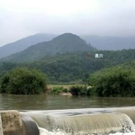 雨浓走乡下头像