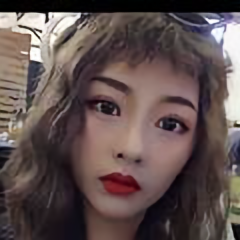 老李很爱笑i头像