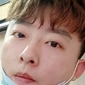 A月明头发皮肤管理头像