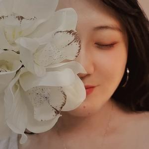 制片人Eva头像
