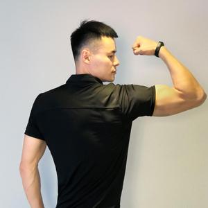 王教瘦遛娃食光头像
