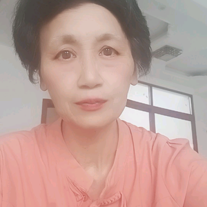 龙姐头像