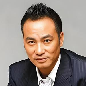 龙侃头像