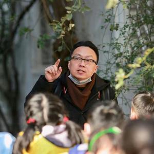 讲者严巍头像