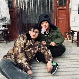 君霖浩晨（挨打哥）头像