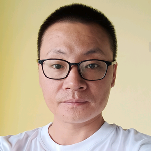 镇雄小李哥大号头像