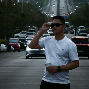 小李头像