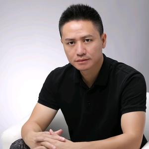 深圳装修设计成哥头像