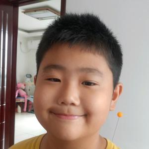 开心的仇时头像