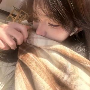 秋下叶头像