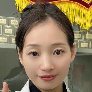 王京老师专注眼部保养头像