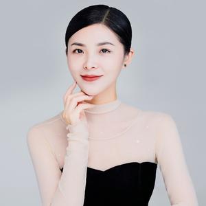 李佳薰形体仪态美学头像