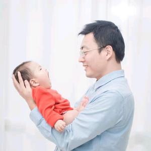 多多爸育儿头像