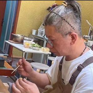 王师傅爱打金头像