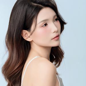 兰姗姗(祝大家龙年大吉）头像