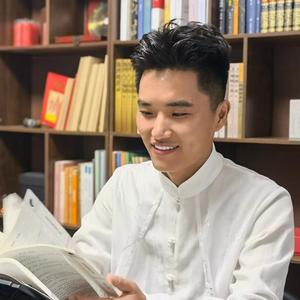 易学东方先生头像